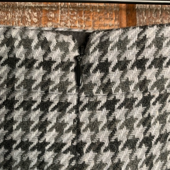 New J Crew women’s skirt wool blend black gray houndstooth lined size 8 academia - Picture 5 of 10